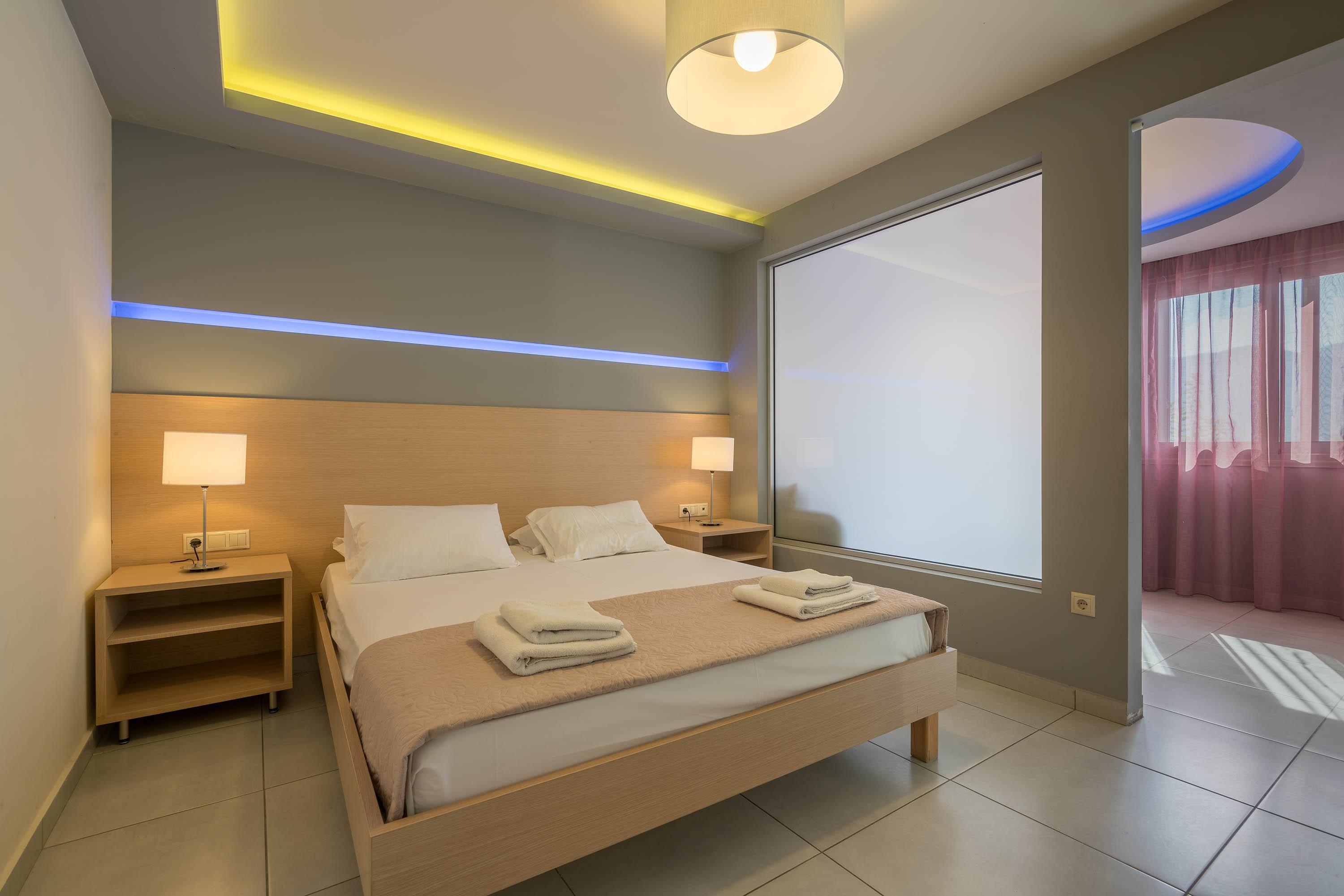 Apollo Apartments Paralia Kourna Exterior photo
