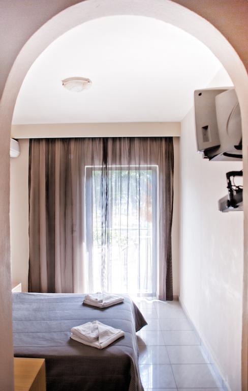 Apollo Apartments Paralia Kourna Room photo